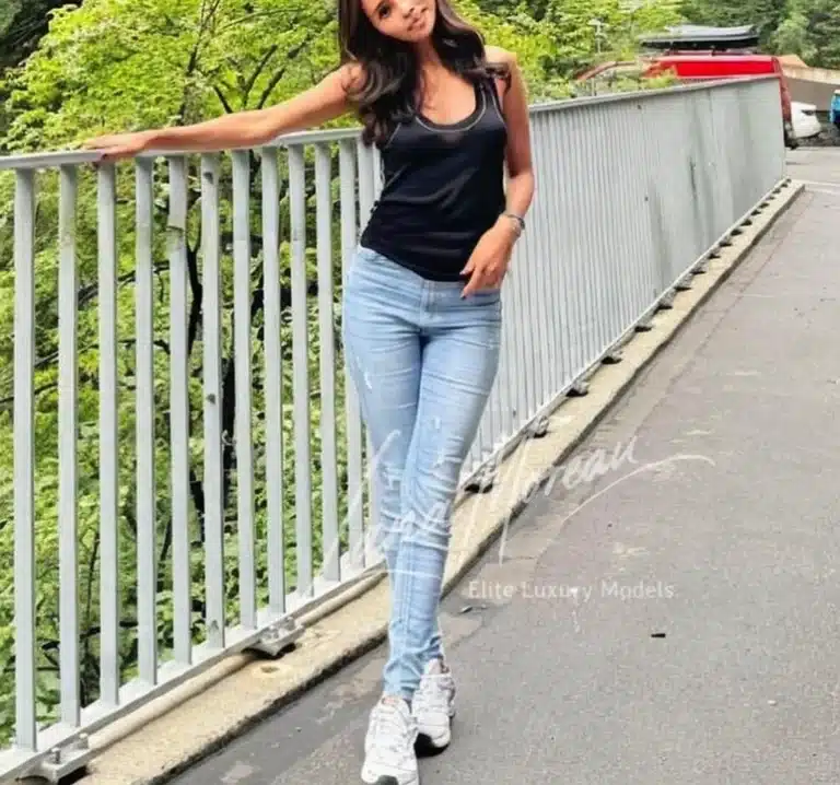 Slim Thai Escort Calypso casual Bangkok