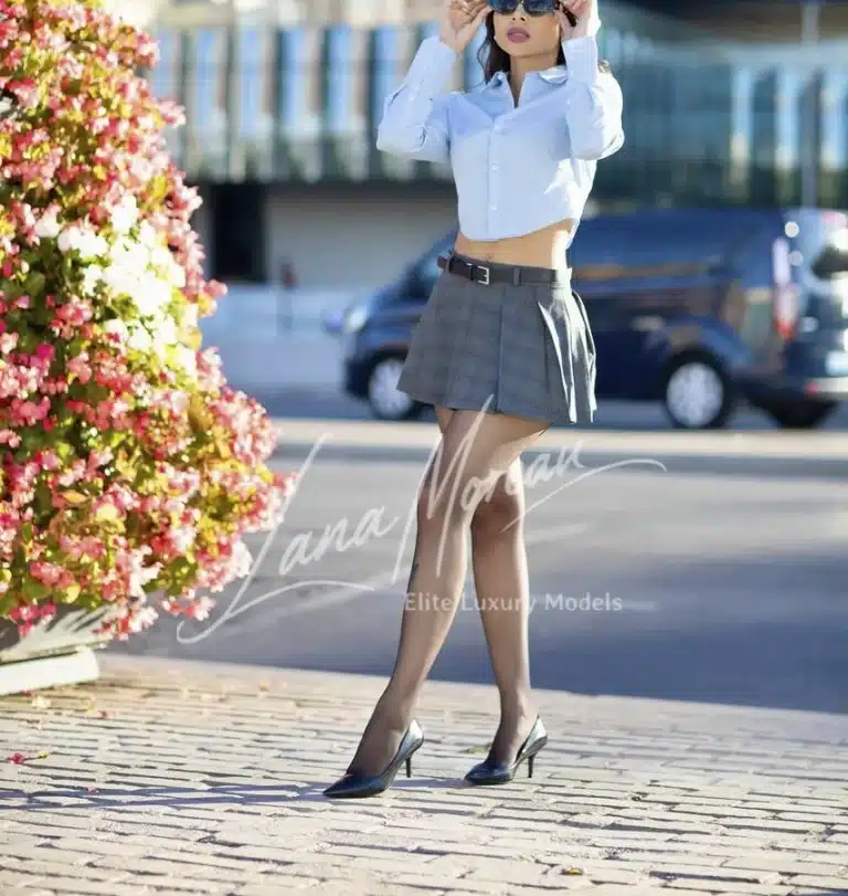 Chic business look outside